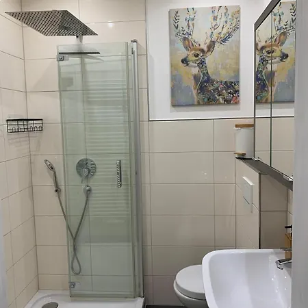Alpenblick - Zentralgelegene 2-zimmer-wohnung 公寓