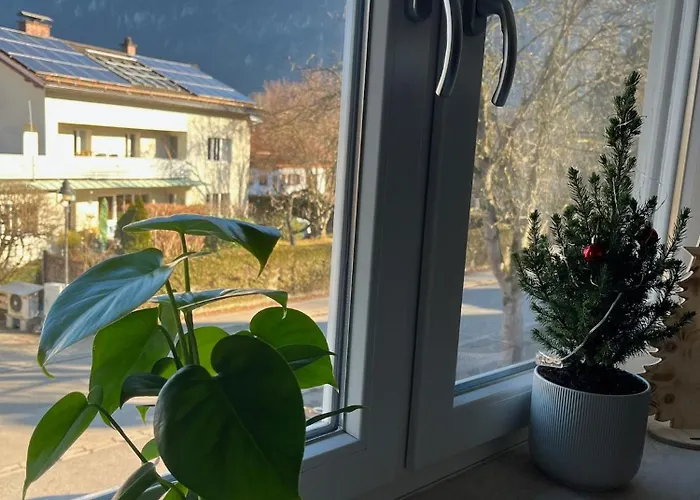 Alpenblick - Zentralgelegene 2-zimmer-wohnung Lejlighed